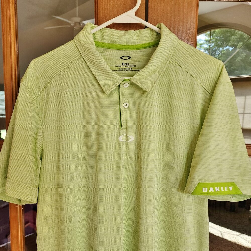 Oakley Men's Short Sleeve Casual Golf Shirt Size XL
